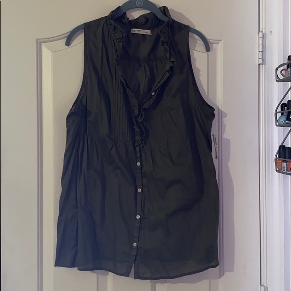 Meet your Posher, Nola - Picture 8 of 8